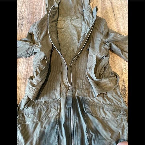 Lululemon Yogi Anorak Jacket - Picture 8 of 16